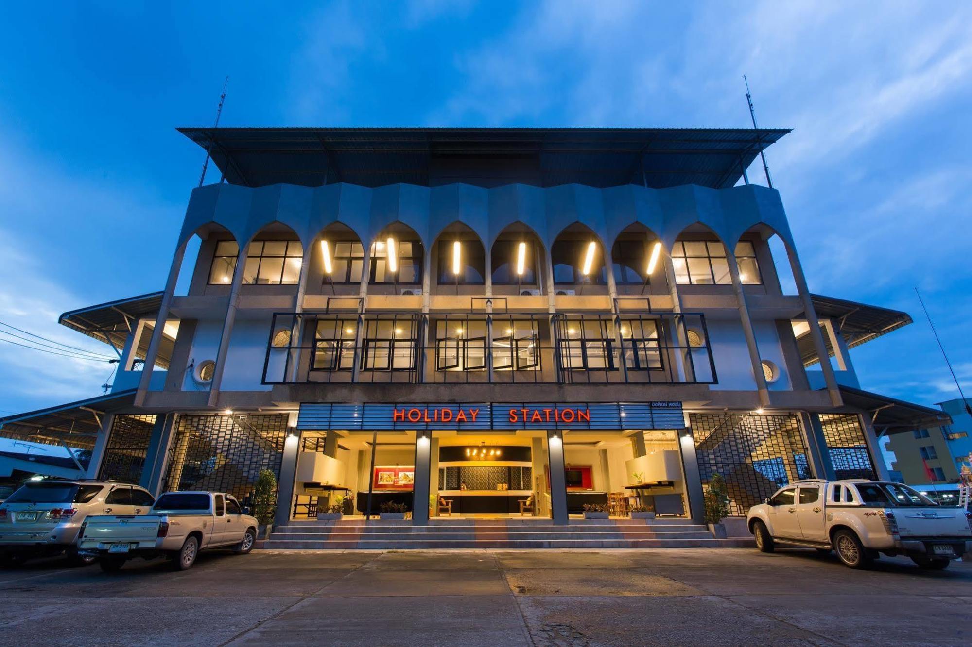 Holiday Station Hostel Krabi town Esterno foto