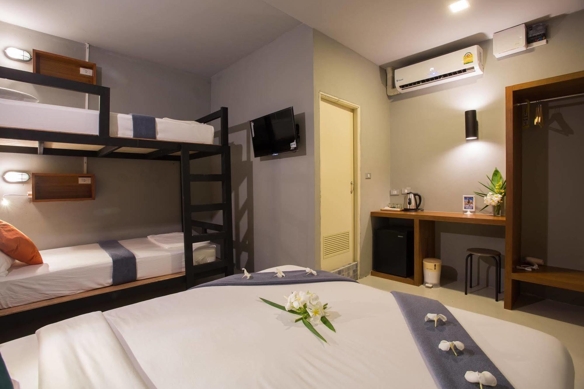 Holiday Station Hostel Krabi town Esterno foto