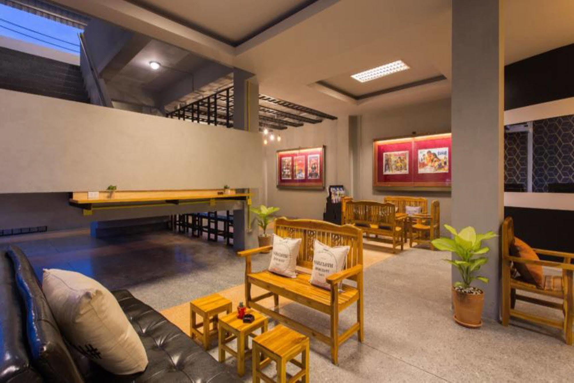 Holiday Station Hostel Krabi town Esterno foto