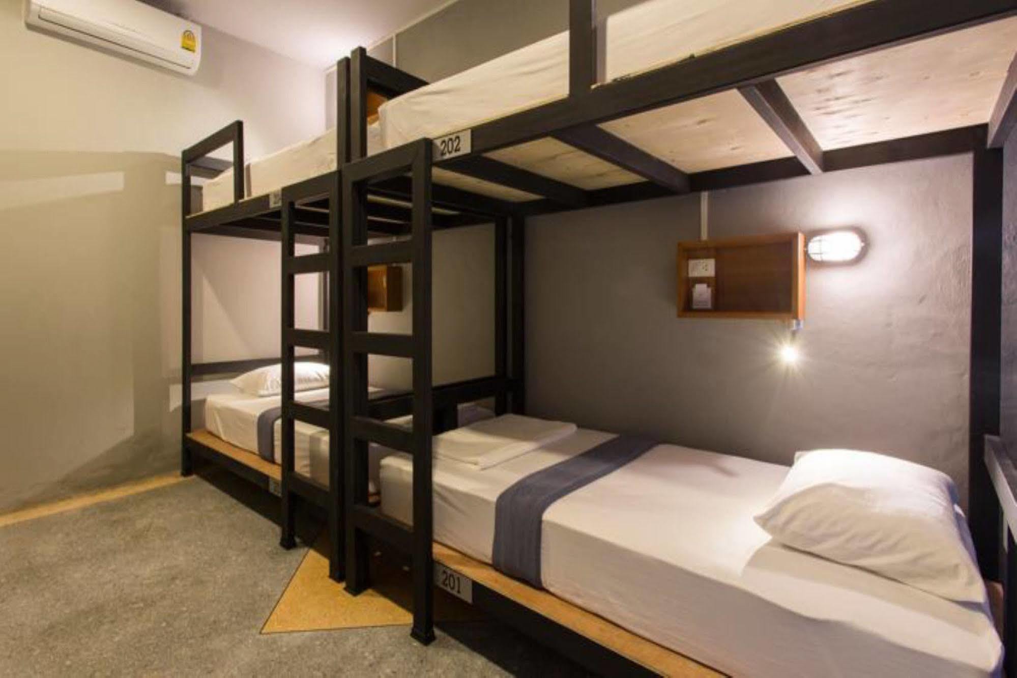 Holiday Station Hostel Krabi town Esterno foto