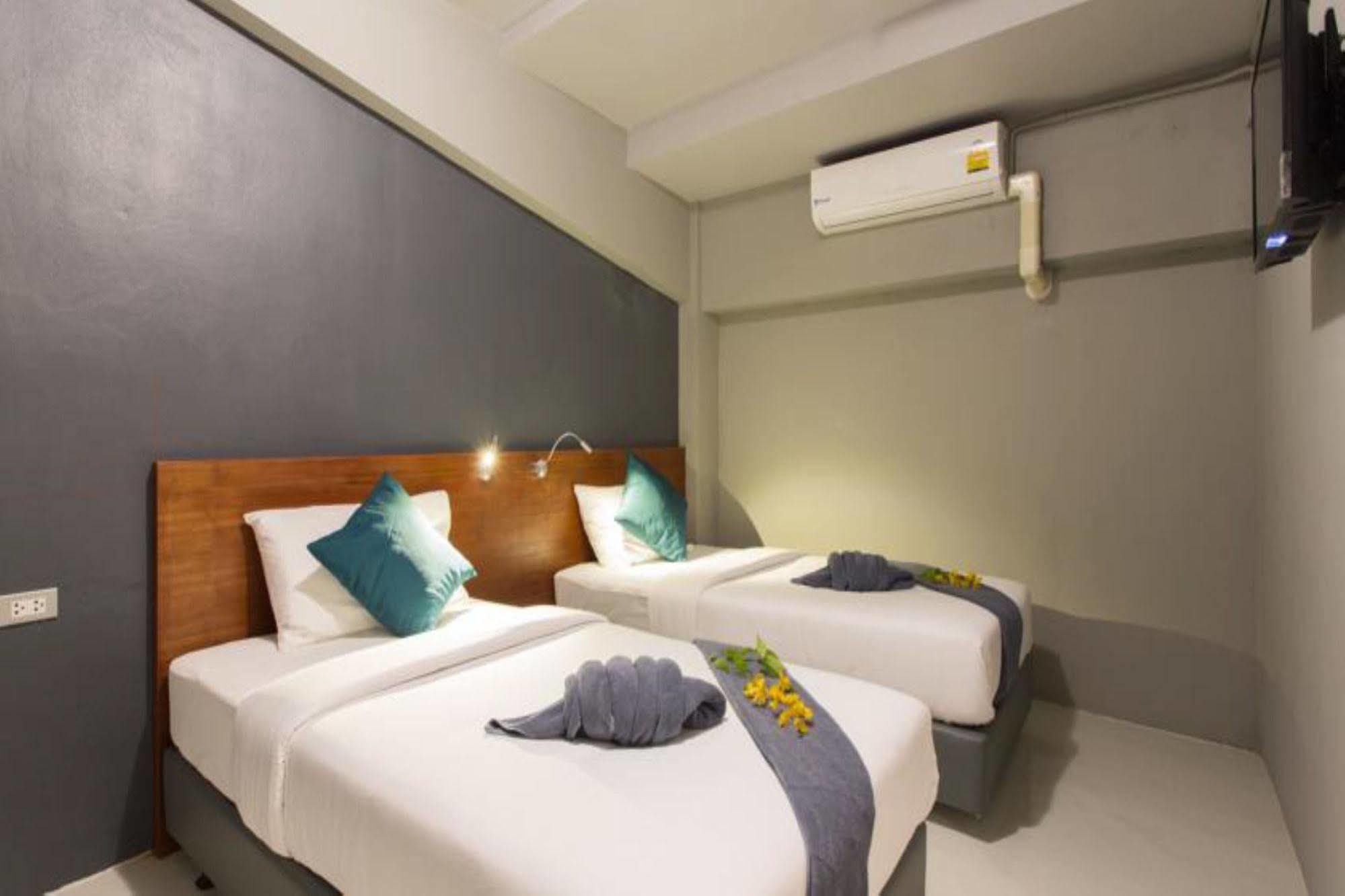 Holiday Station Hostel Krabi town Esterno foto