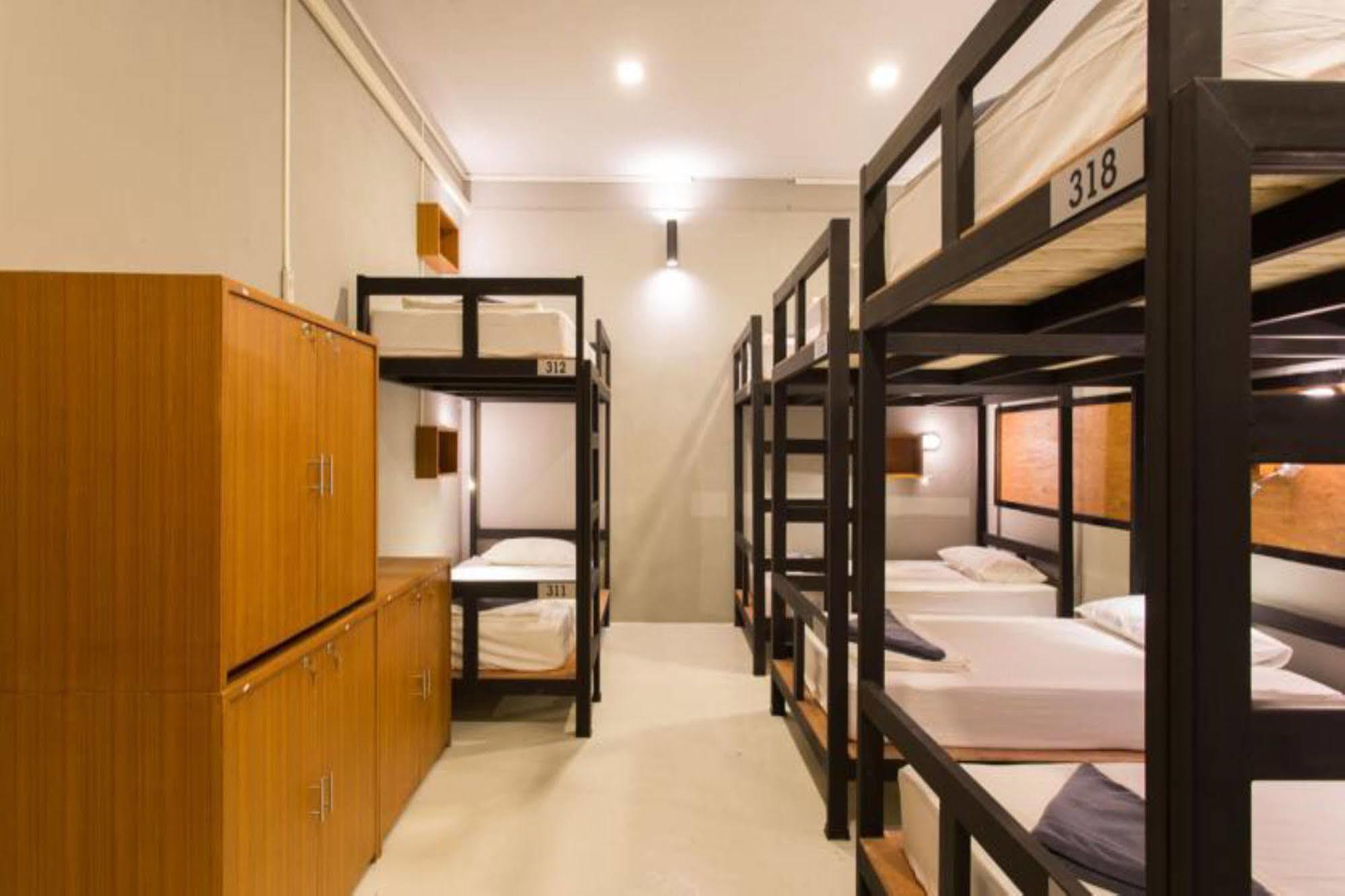 Holiday Station Hostel Krabi town Esterno foto